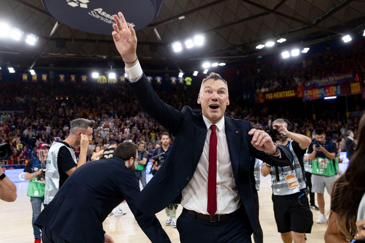 ¿Sera el último partido de Mirotic? Las imágenes más emotivas del jugador tras el segundo partido de la final ¿Sera el último partido de Mirotic? Las imágenes más emotivas del jugador tras el segundo partido de la final