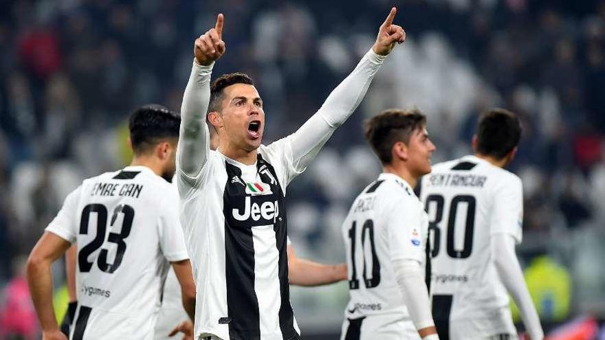 Cristiano Ronaldo celebra el gol marcado al Frosinone. // Efe