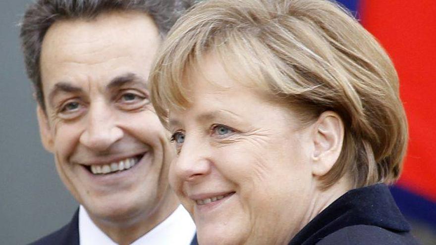 Sarkozy y Merkel proponen más sanciones contra los países que no cumplan