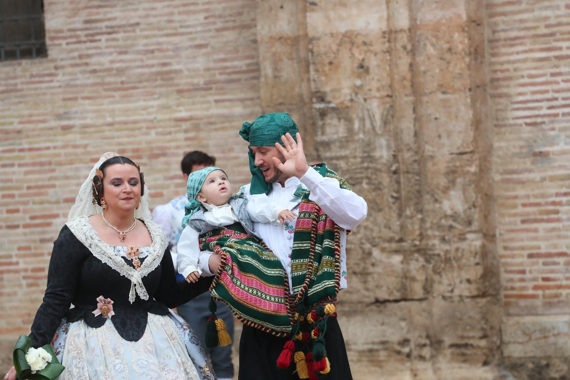 Búscate en el primer día de ofrenda por la calle de la Paz (entre las 15:30 a las 17:00 horas)