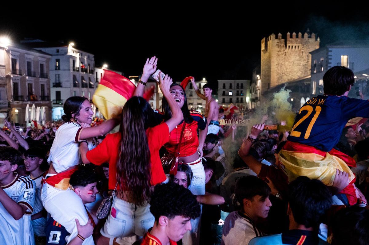 Las mejores imágenes de la celebración de la final del Mundial en Extremadura Las mejores imágenes de la celebración de la final del Mundial en Extremadura