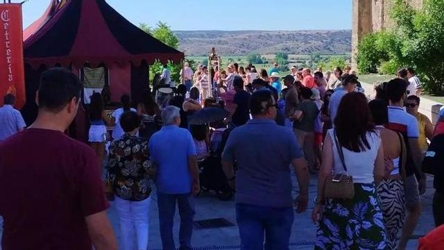 Numeroso público, durante el Mercado del Jueves Turístico de un año anterior.