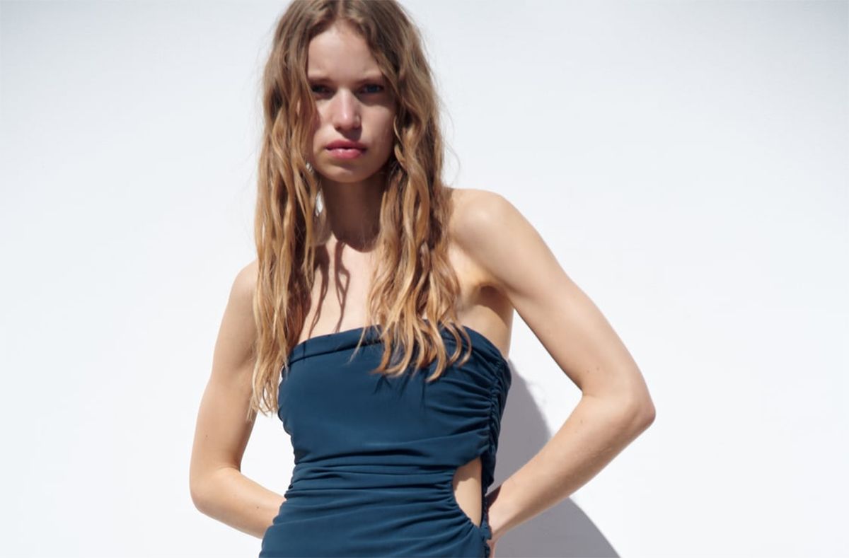 Vestido midi azul marino de Zara