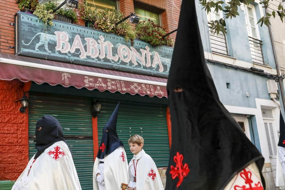 Procesión del Viernes Santo en Gijón