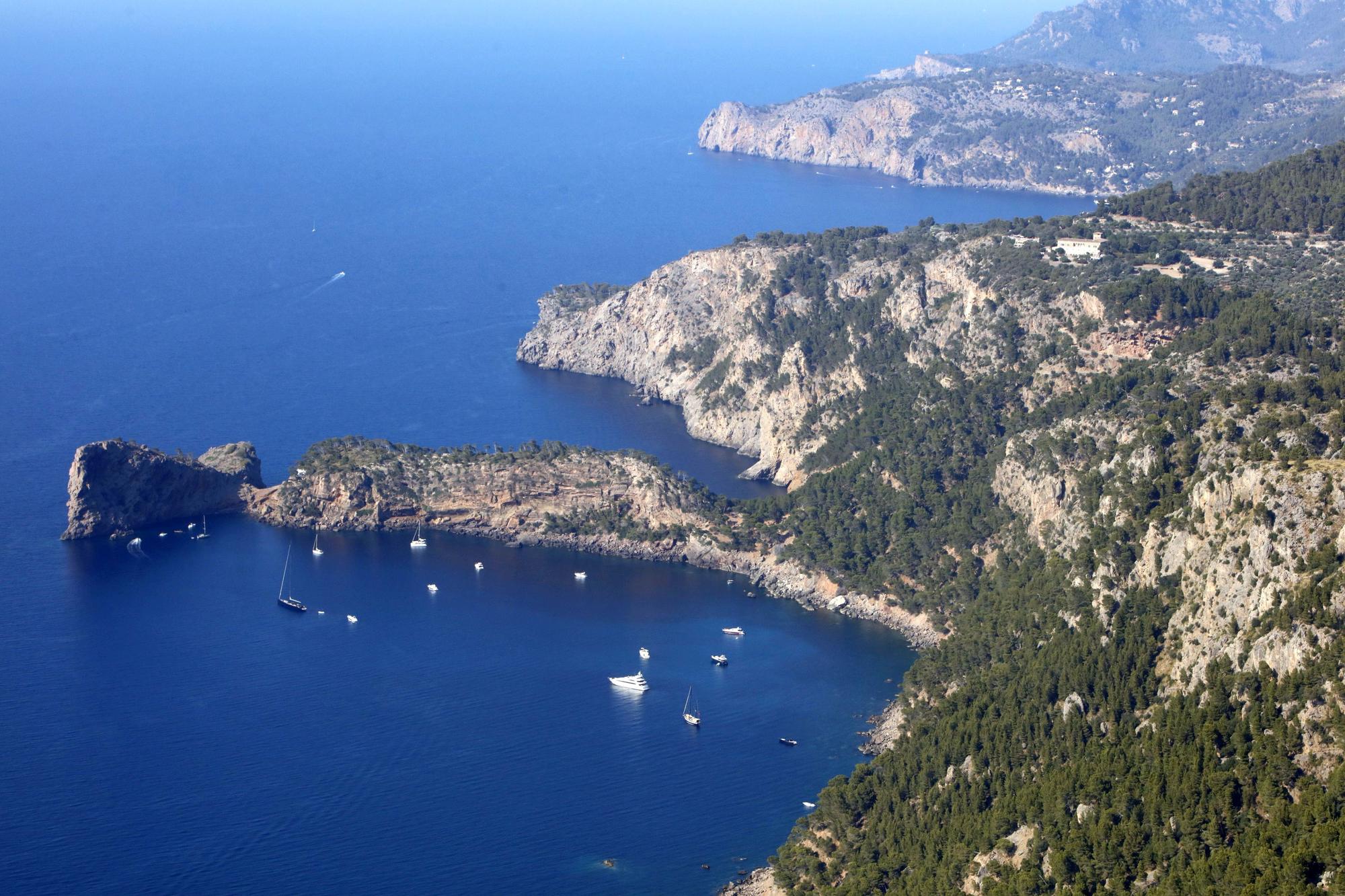 Mit HeliXperiences die Insel von oben sehen