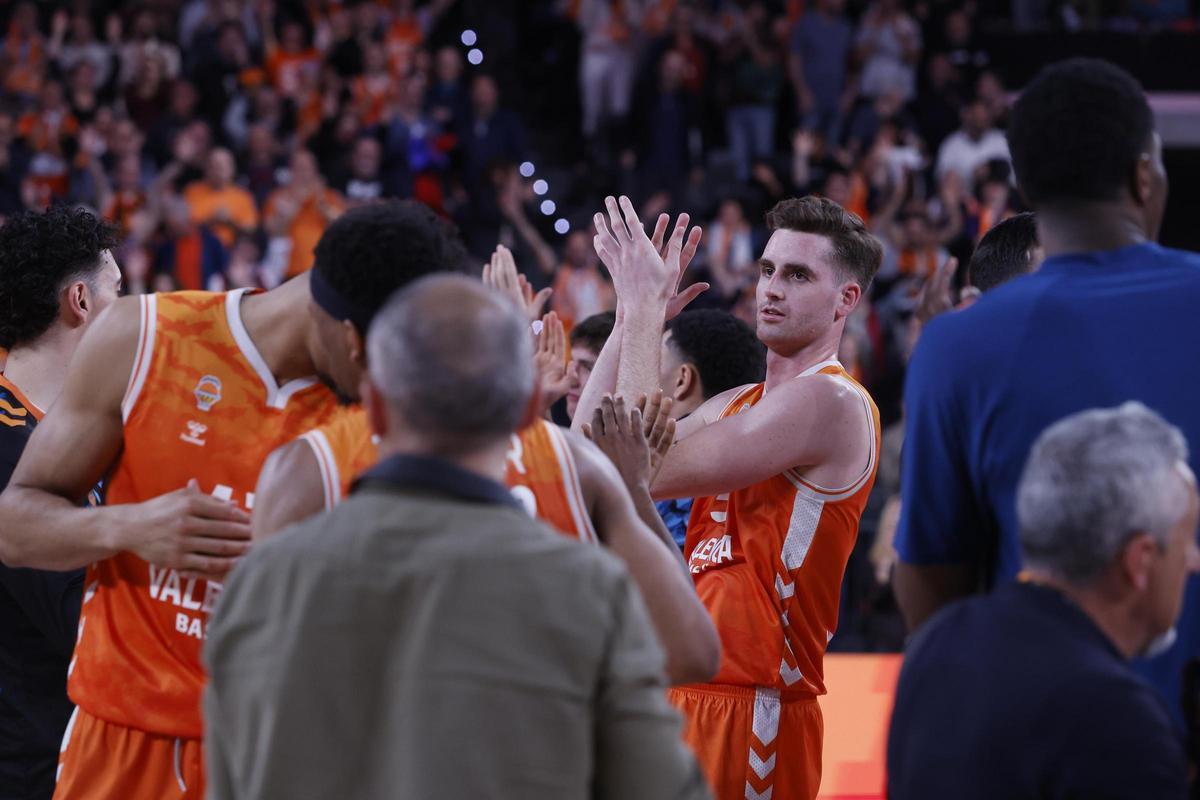 Todas las fotos del Valencia Basket - Olimpia Milano en el Roig Arena