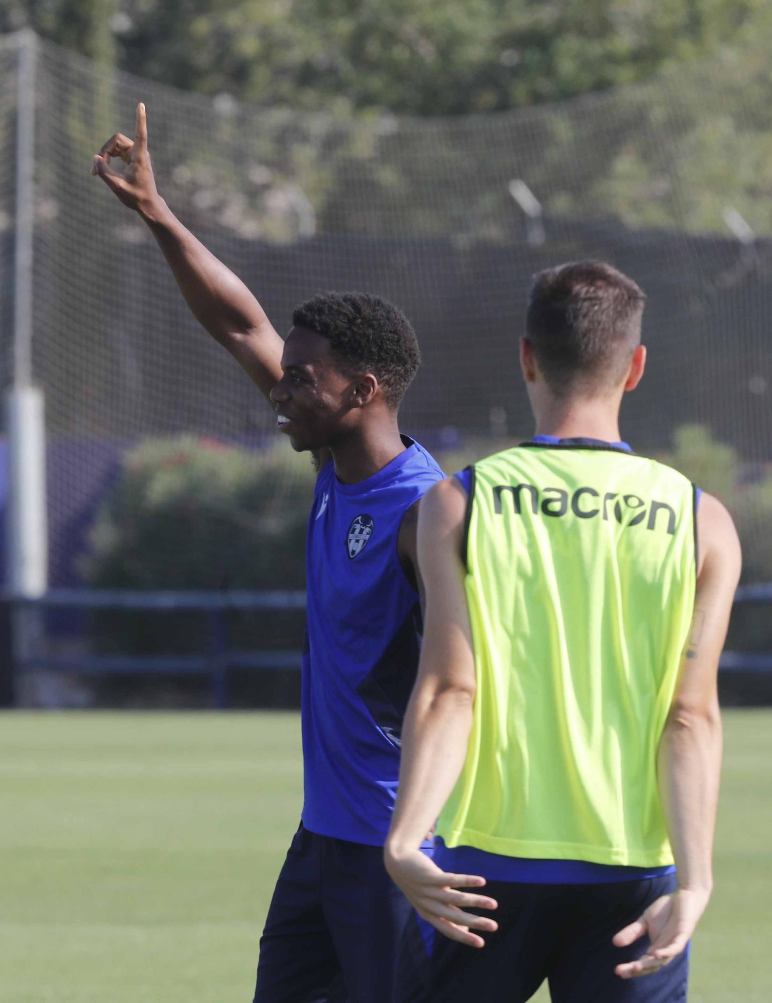 Sesión en Buñol del Levante UD