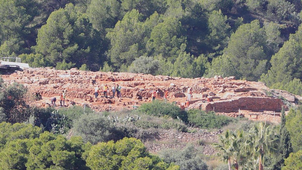 La excavación del poblat iber de Sant Josep de la Vall es una de las grandes inversiones que se completarán en el 2026.