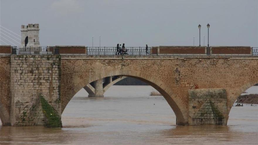 Alertan de &quot;daños irreparables&quot; en el puente de Palmas de Badajoz por la obra del colector