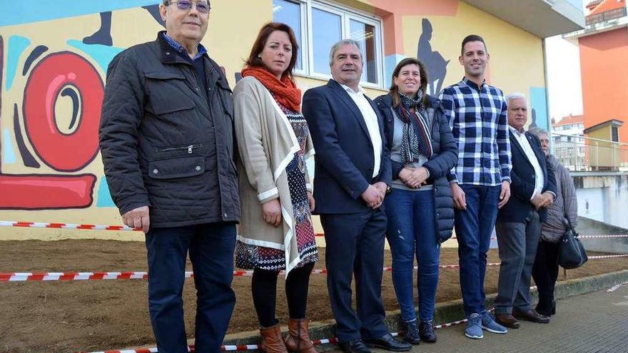 Alumnos estrenan la Casa da Xuventude de Carral