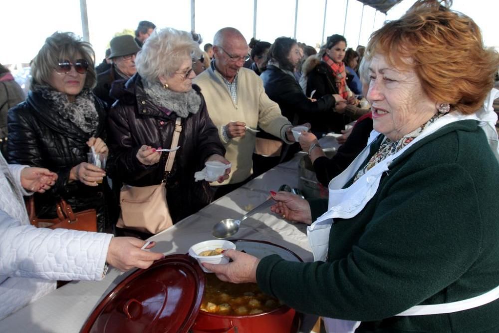 Degustación de pelotas por el Día de San Fulgencio en Pozo Estrecho