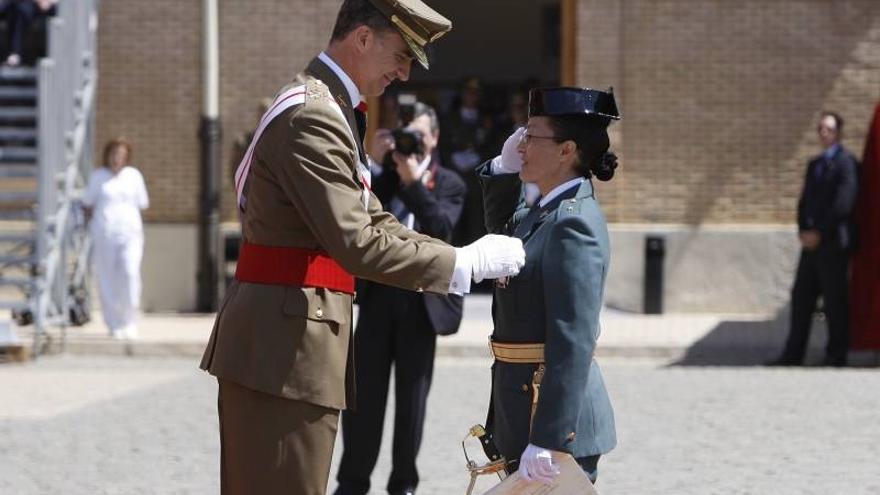 Felipe estrena su reinado en Aragón con un &quot;¡Rompan filas!&quot;