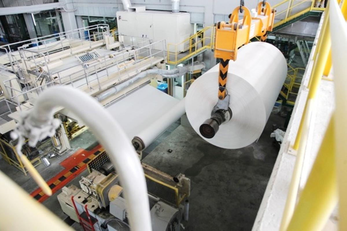 El sector del papel cuenta con un docena de plantas industriales en Aragón.