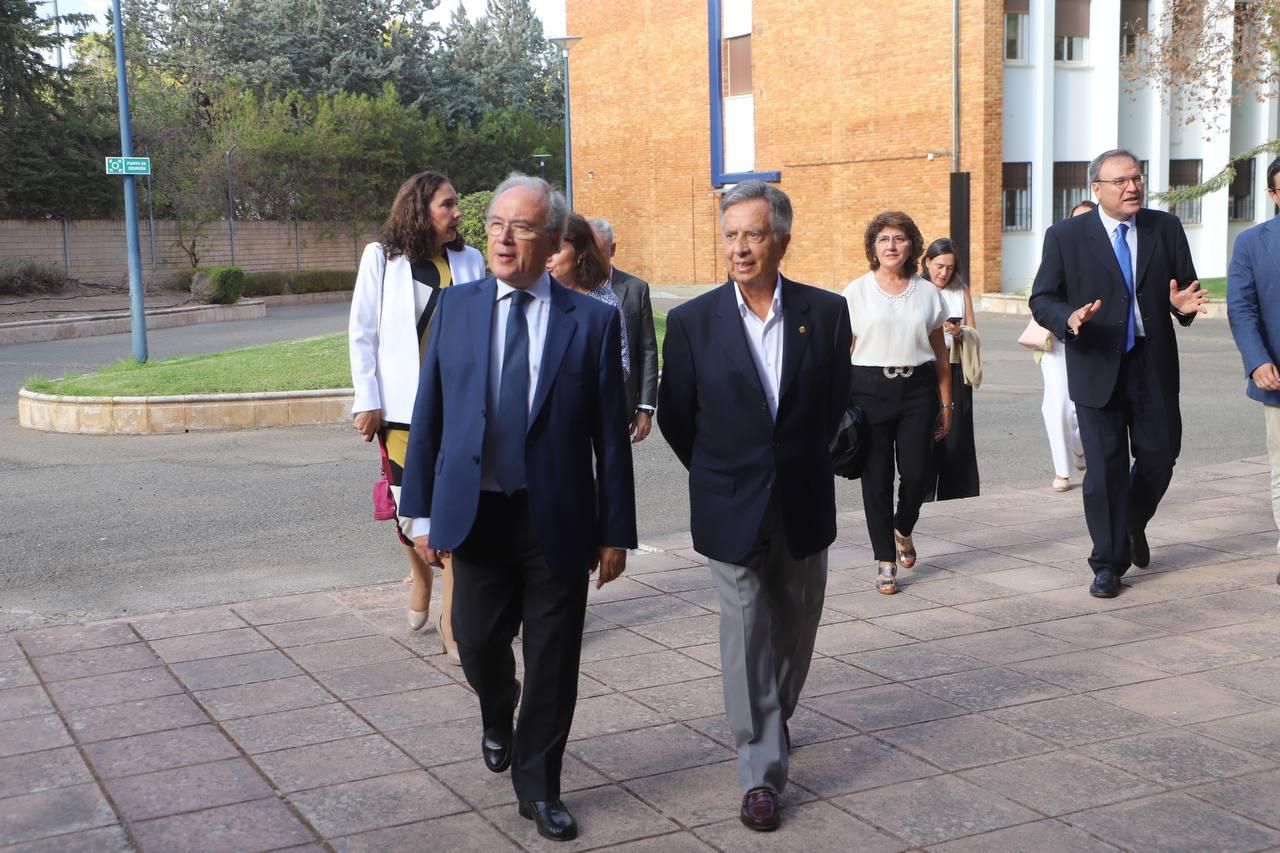 La Fundación ETEA de la Universidad Loyola celebra en un acto sus 50 años