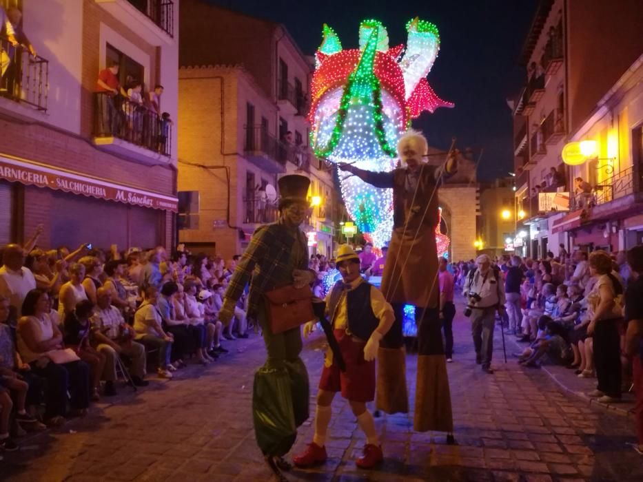 Desfile de carrozas en Toro