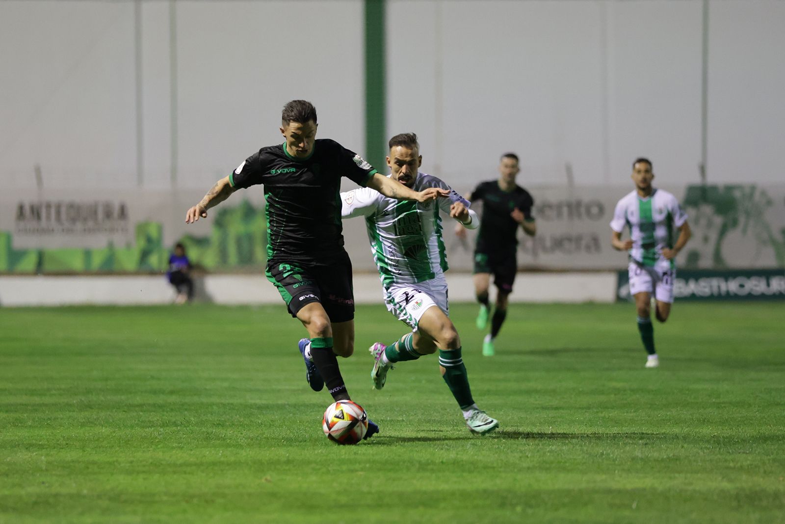 Antequera-Córdoba CF: las imágenes del partido en El Maulí