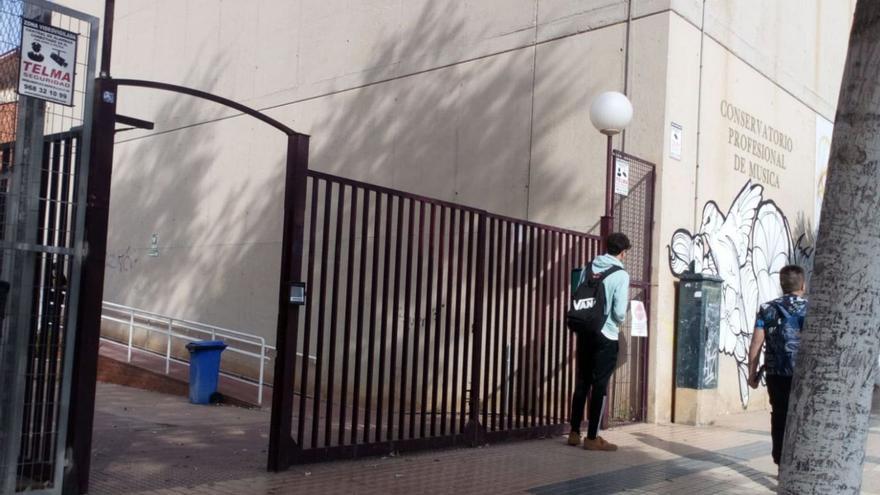 Entrada del Conservatorio de Música de Cartagena. | L.O.