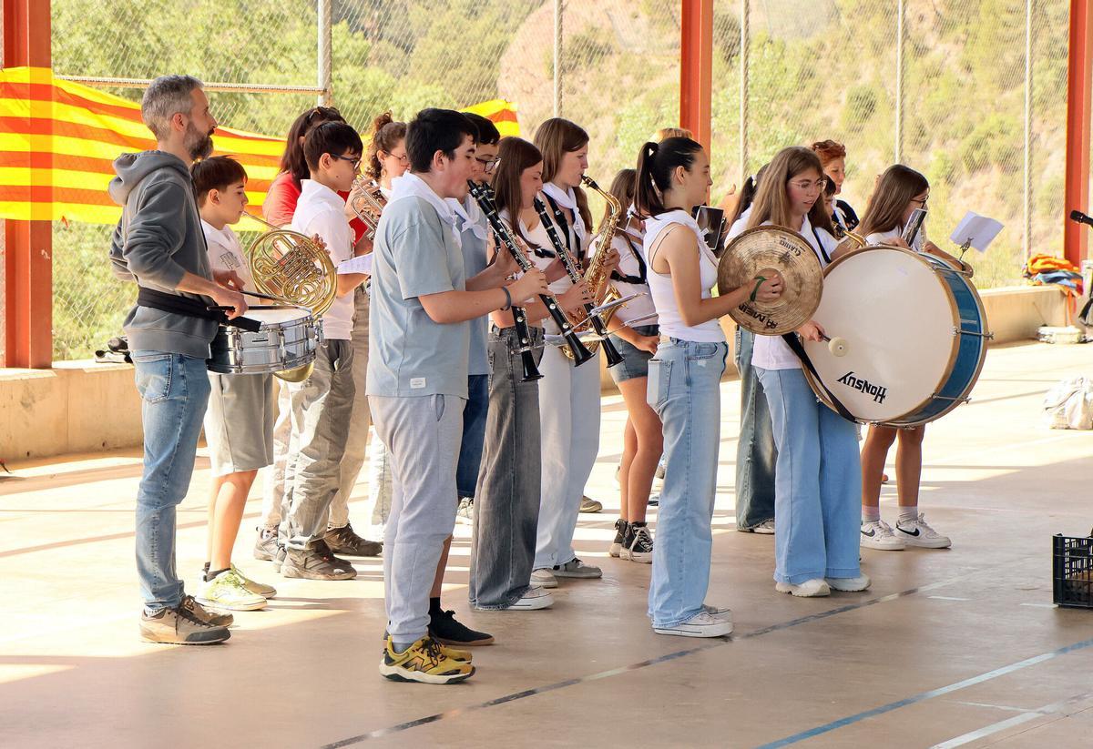 Imatges de la primera Trobada d'imatgeria escolar de l'Eix el Cardener Imatges de la primera Trobada d'imatgeria escolar de l'Eix el Cardener