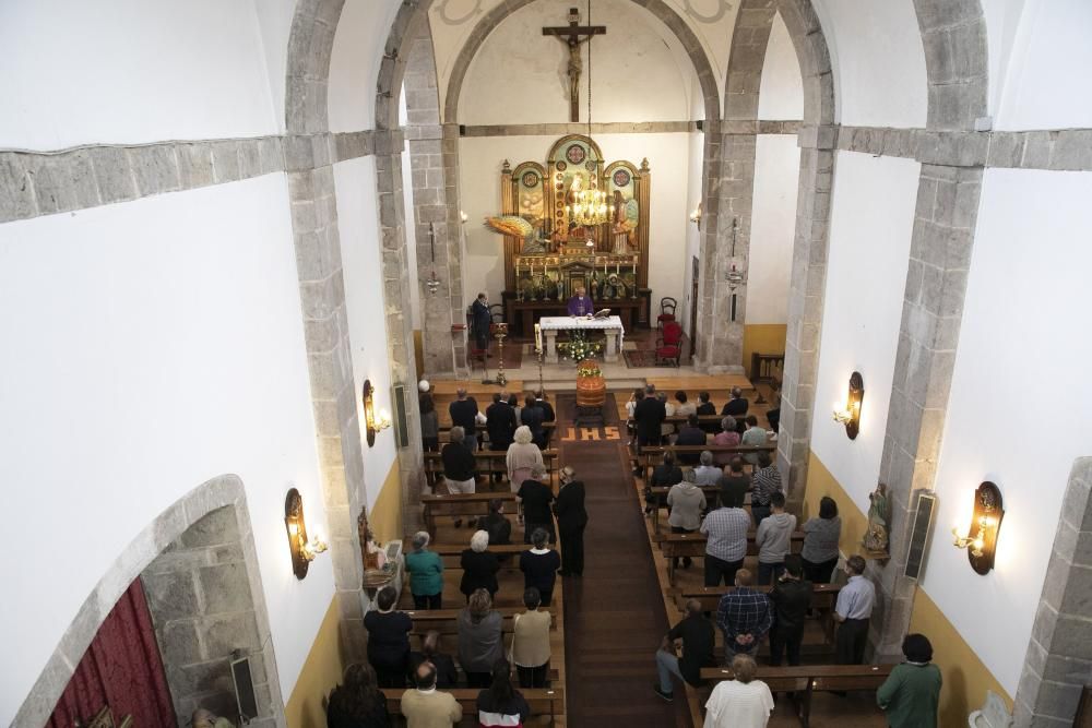 Funeral y despedida motera de Bernard Marcos, el mecánico fallecido en Llanes en un fatal accidente