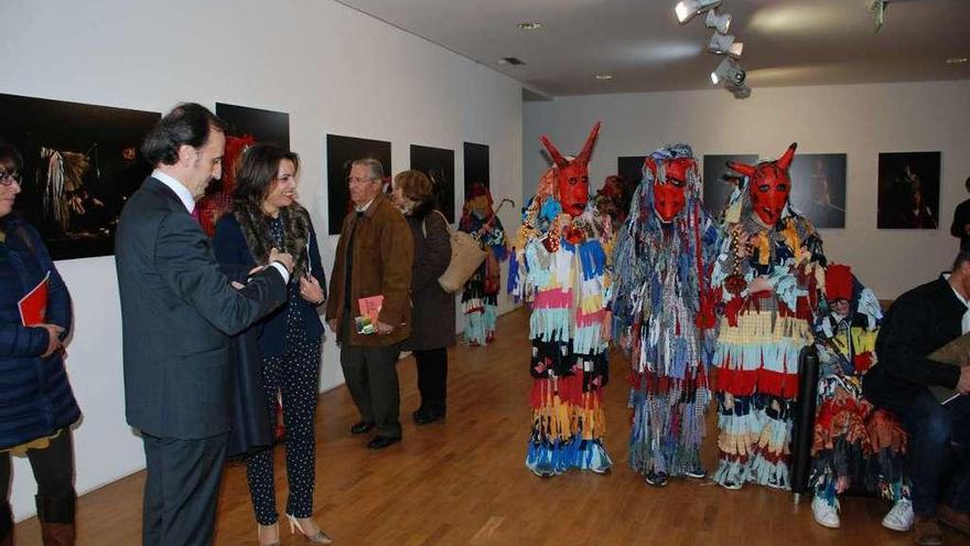 Exposición sobre las mascaradas zamoranas en Braganza.