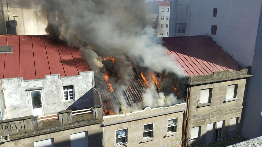 Así fue el incendio que calcinó una vivienda en Sanjurjo Badía