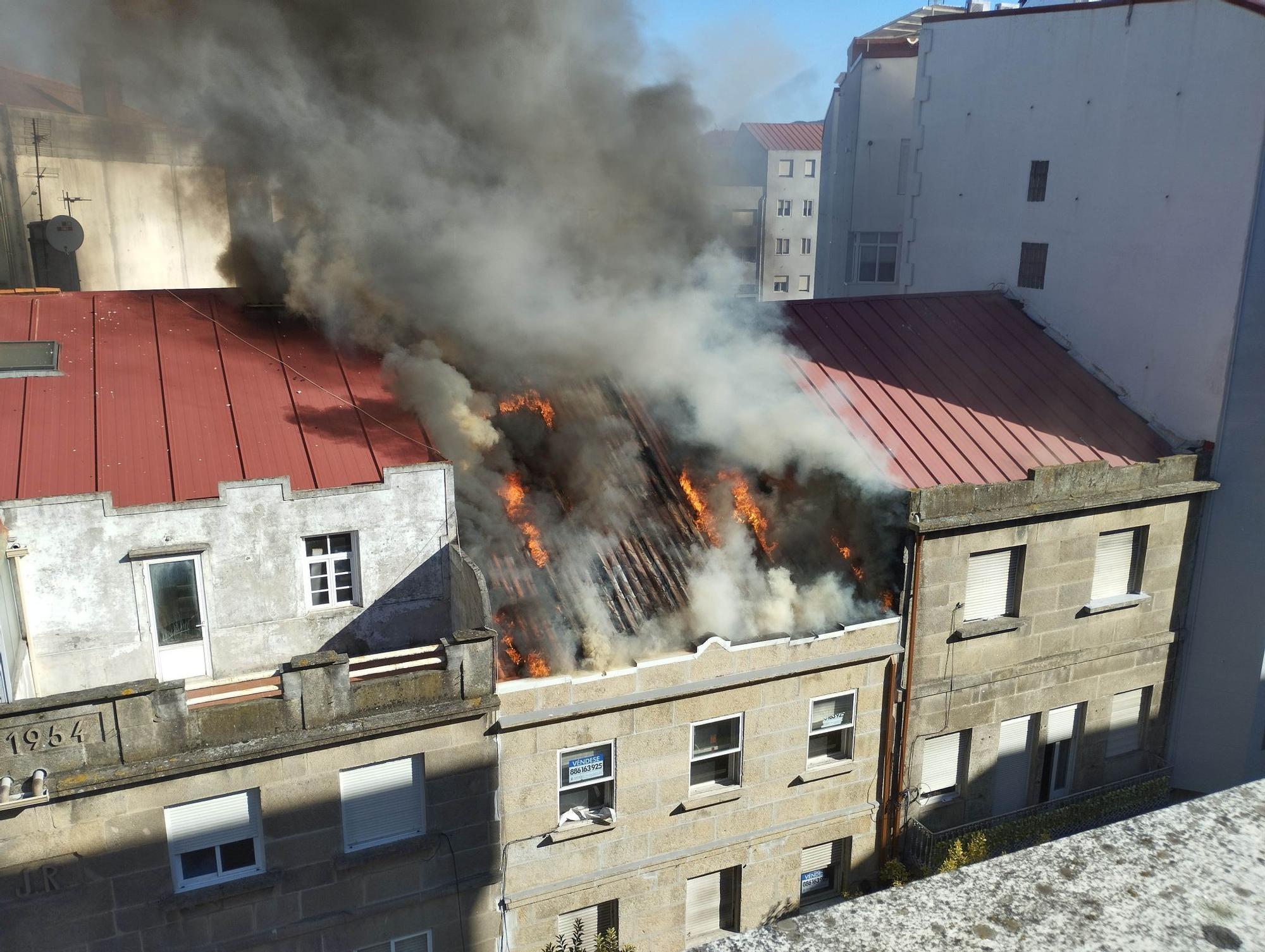 Así fue el incendio que calcinó una vivienda en Sanjurjo Badía