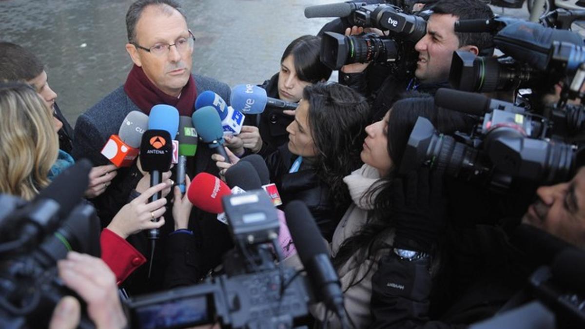 Mario Pascual Vives, abogado de Iñaki Urdangarín, habla con los medios, el pasado 23 de enero, en Barcelona.