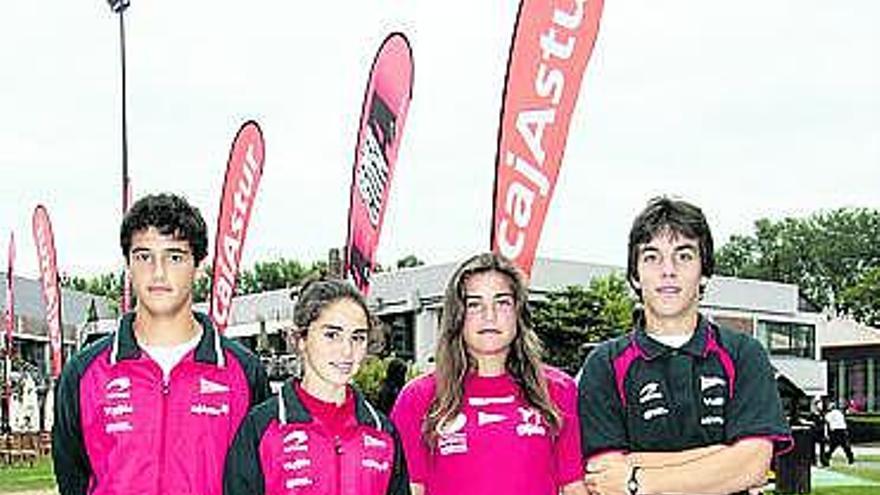 Cifuentes, Paraja, Garrido y González jugadores del Grupo Covadonga.