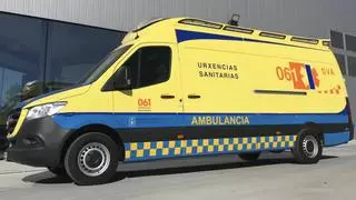 Trasladada al hospital una persona herida tras una salida de vía en Camariñas