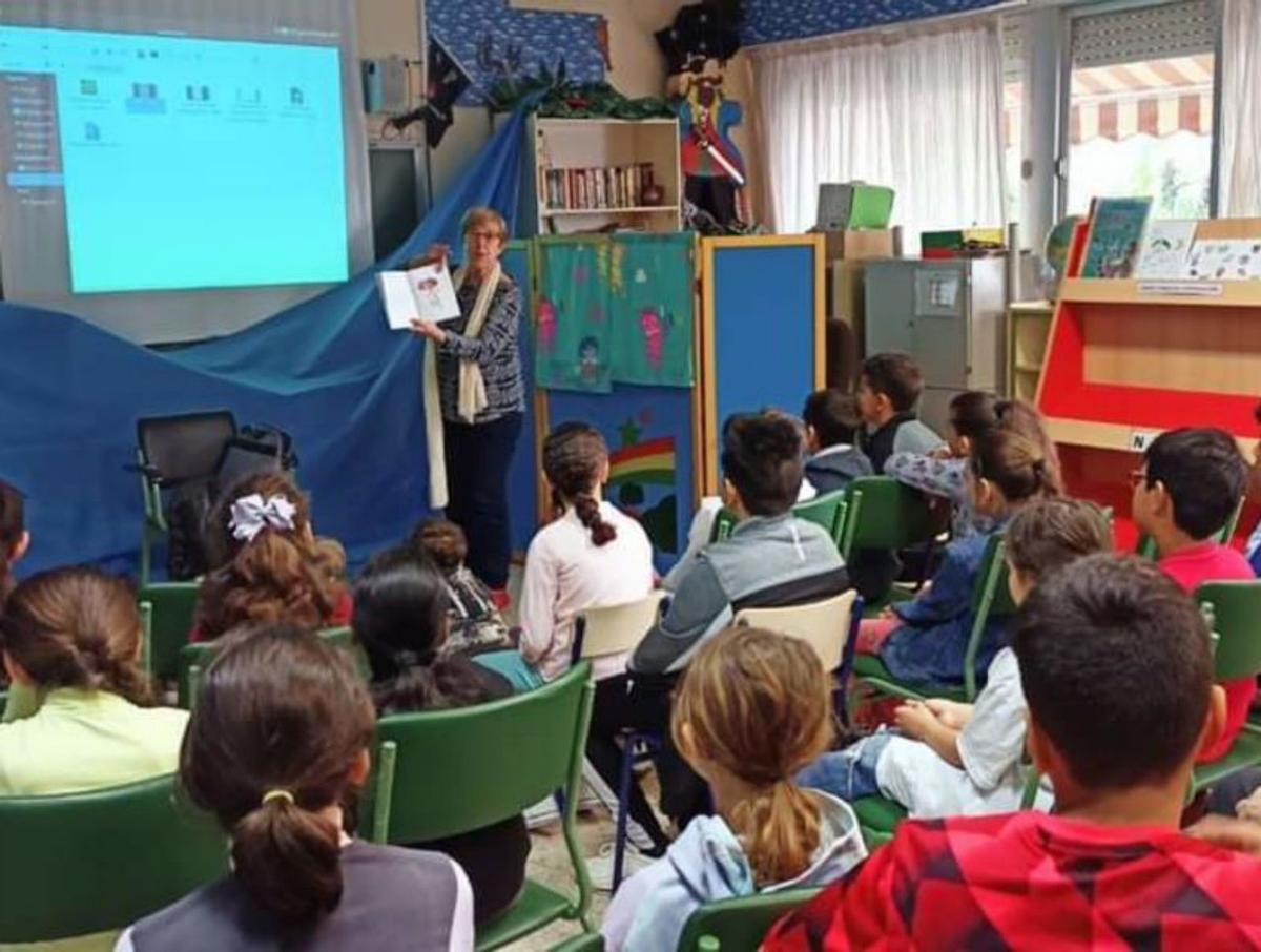 El CEIP Isla de Tabarca disfruta de los cuentos