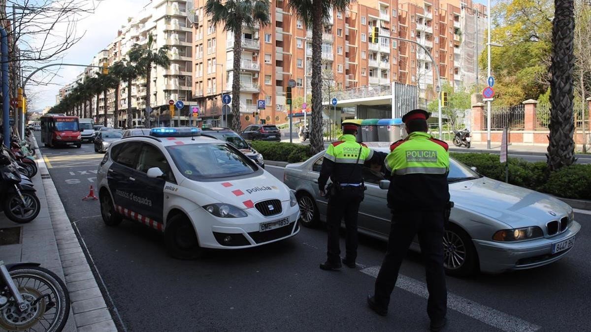 Los Mossos multarán con entre 600 y 30.000 euros a quien vaya a su segunda residencia