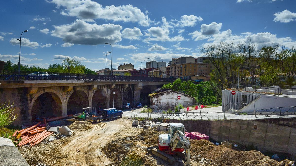 Entorno del puente Trujillo de Plasencia.