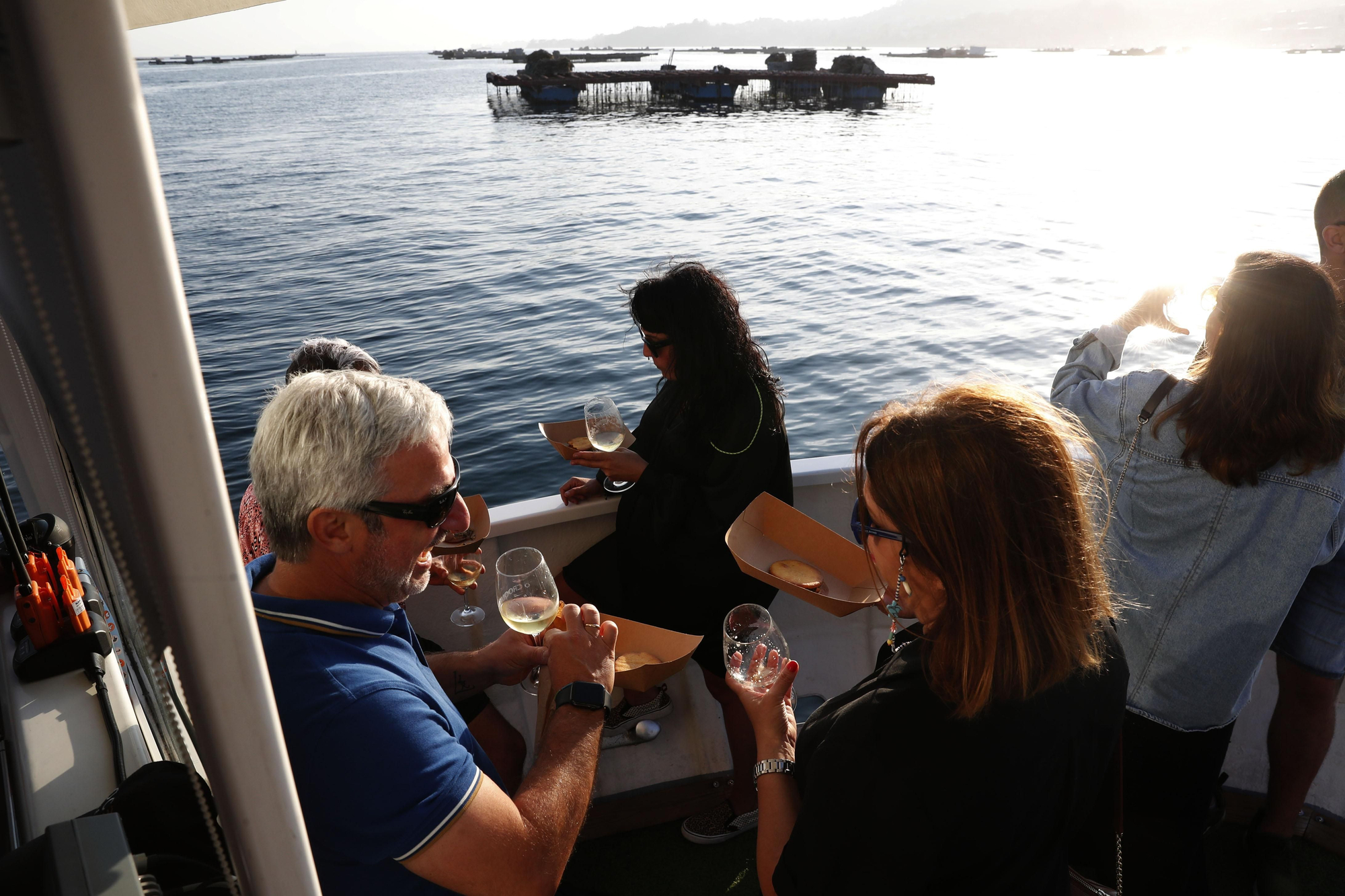 Ocho tapas de ensueño y un brindis al atardecer: así son los paseos SolPor por la ría