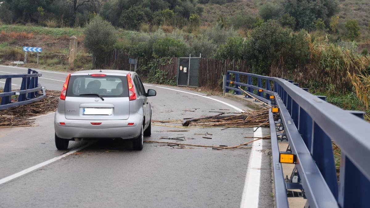 Carreteras cortadas en Valencia o con problemas por las lluvias.
