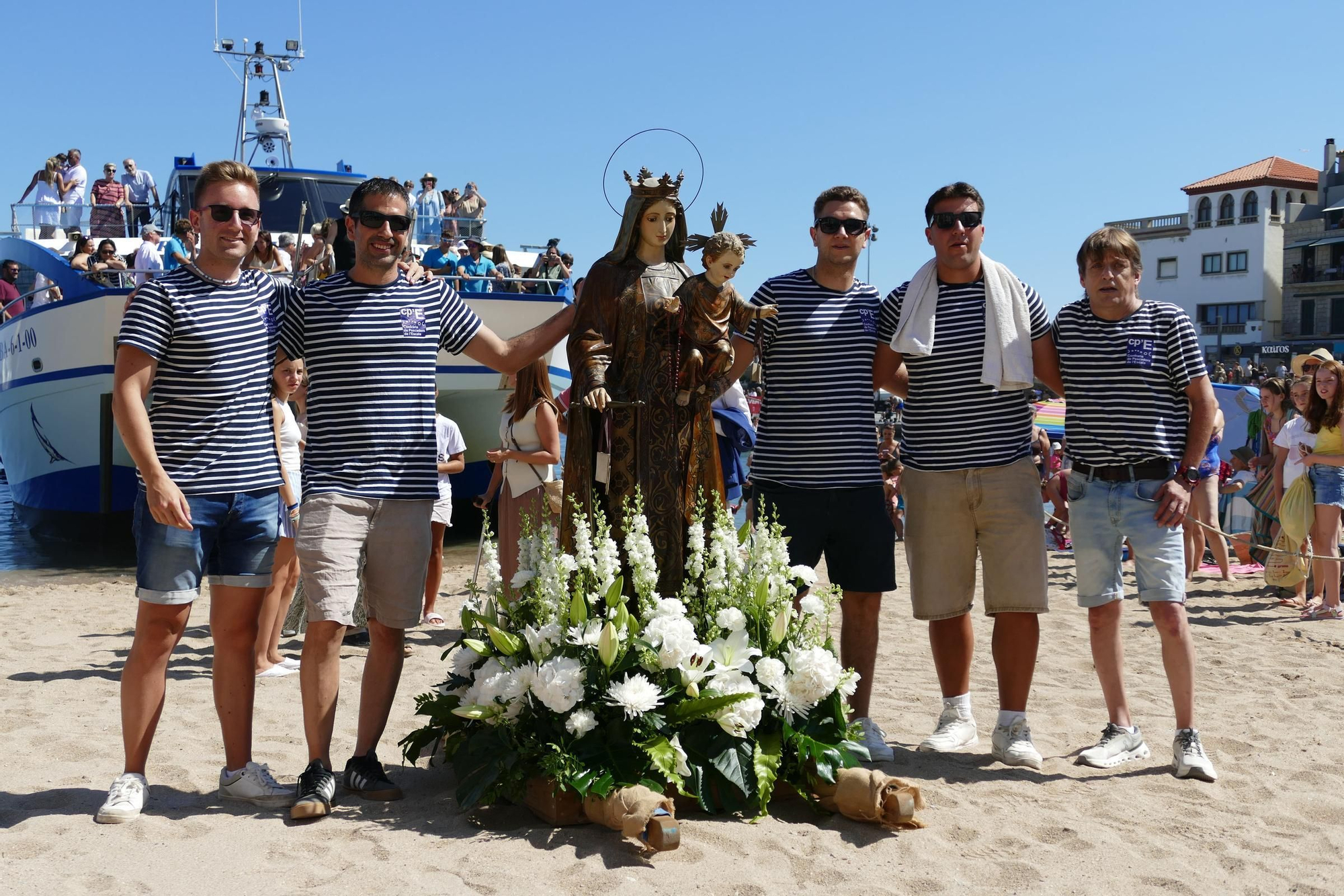 L'Escala commemora la Festa del Carme amb un sentit homenatge a les persones grans i a les seves arrels marineres