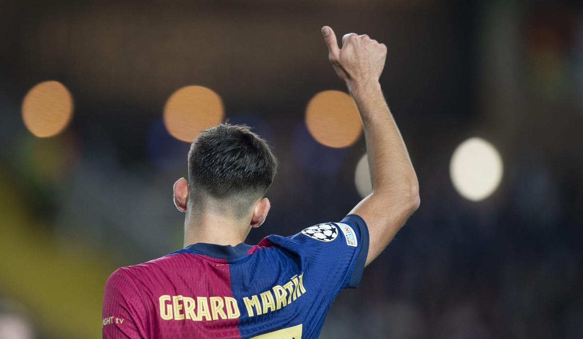 Gerard Martín, en una acción del partido de Champions contra el Stade Brestois en el estadio Lluís Companys.