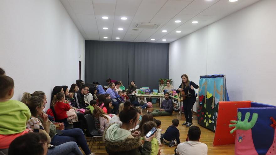 La biblioteca de Aldaia se vuelca con el Día del Libro