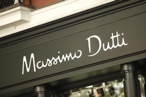 Massimo Dutti.