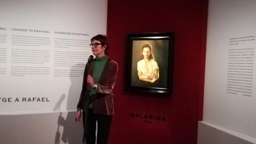 La directora Monste Aguer durant la presentació de la nova ubicació temporal de l&#039;obra &quot;Galarina&quot;