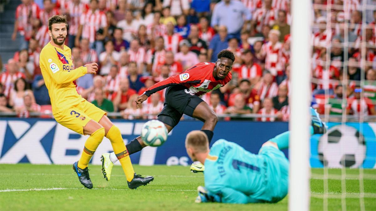 Iñaki Williams remata ante Ter Stegen en un Athletic - Barcelona