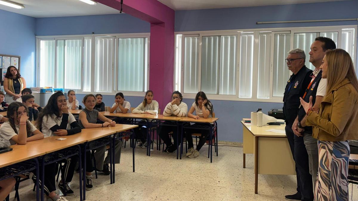 El alumnado de sexto de primaria durante la presentación del taller de formación contra catástrofes naturales
