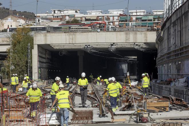 Adif retoma este miércoles las obras en la Trinitat Vella tras las vibraciones que obligaron a desalojar un edificio