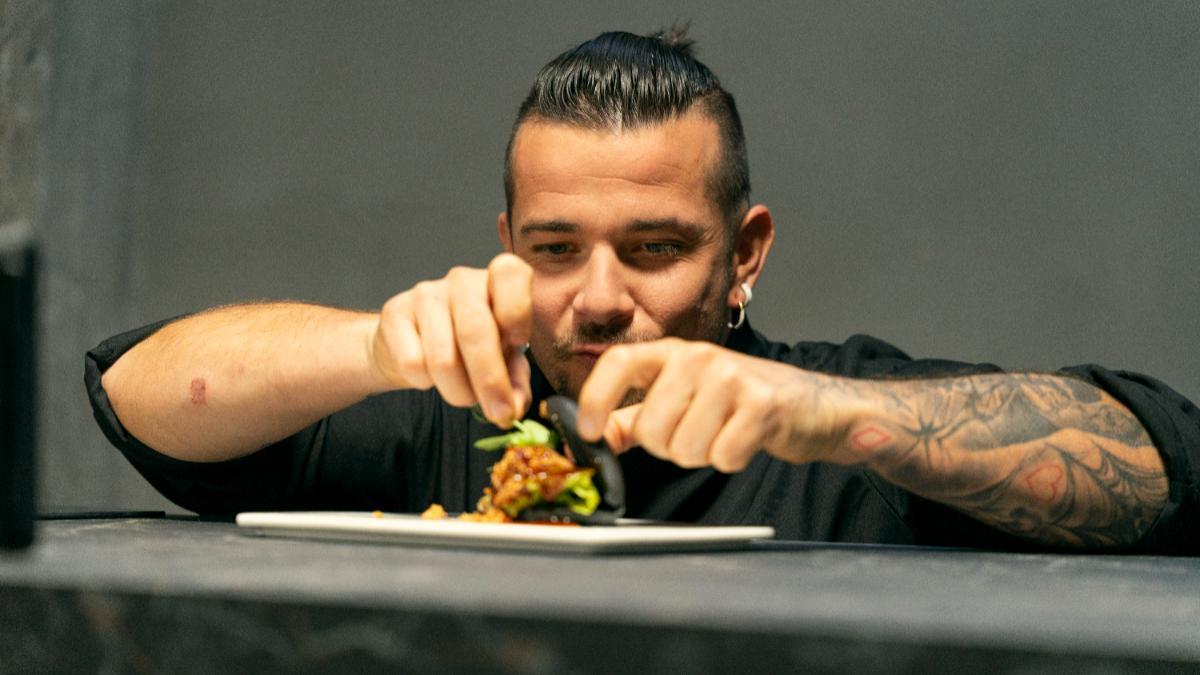 Estrella Michelin en Bufet Sumo: Carlos Maldonado firma platos exclusivos.