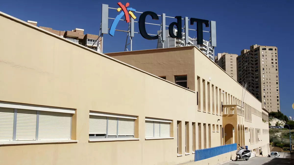 Turisme se ve obligada a retirar el contrato para una formación digital por 5,6 millones debido a errores "insubsanables"