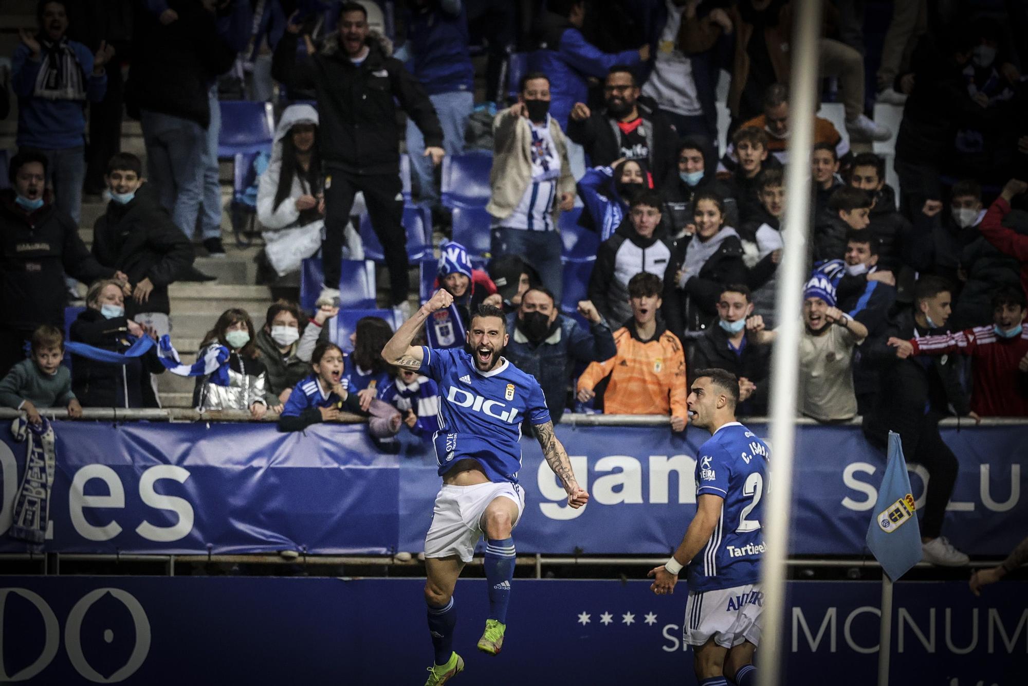 Las mejores imágenes de la victoria del Real Oviedo ante el Valladolid