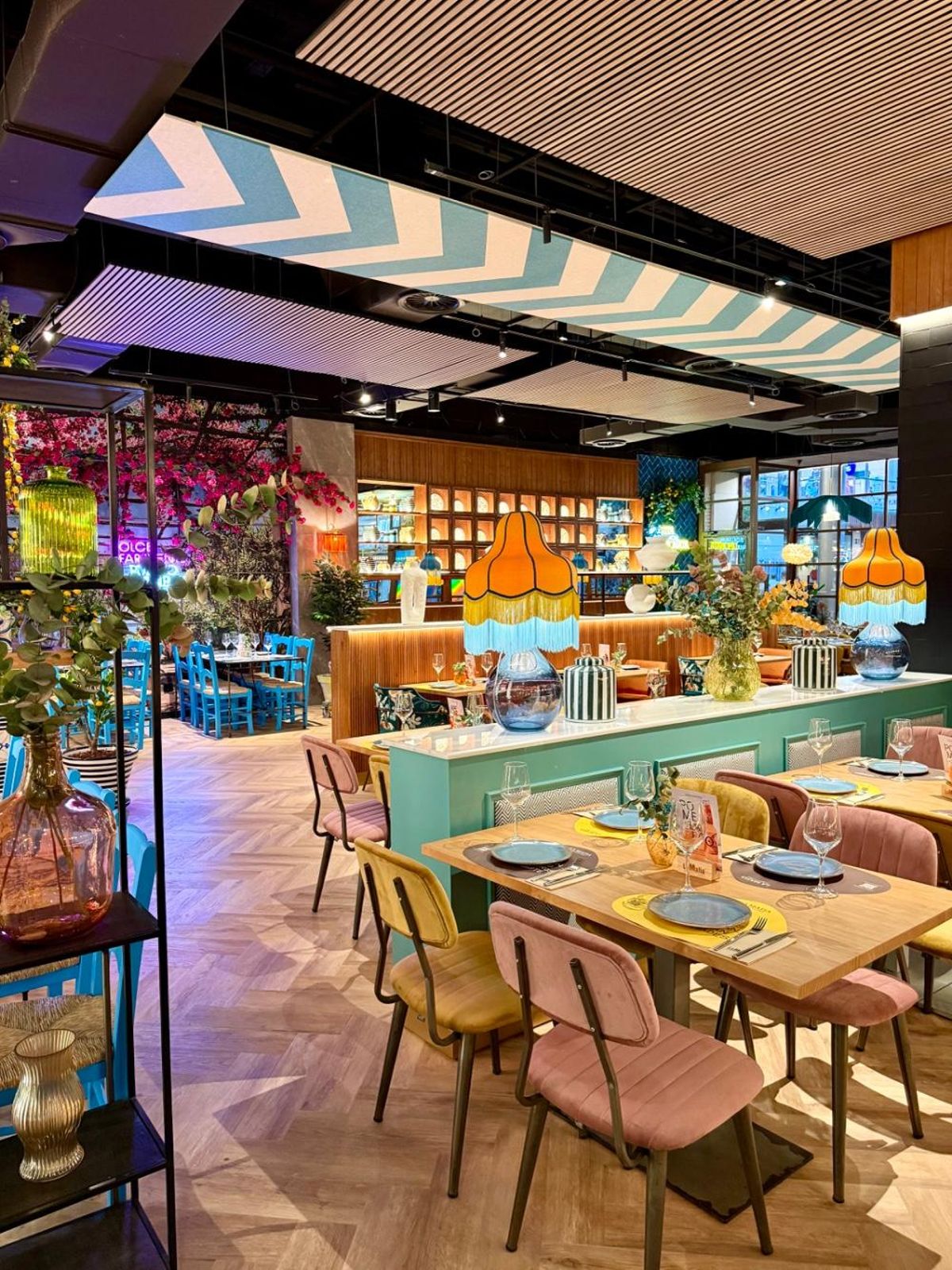 Interior de La Mafia