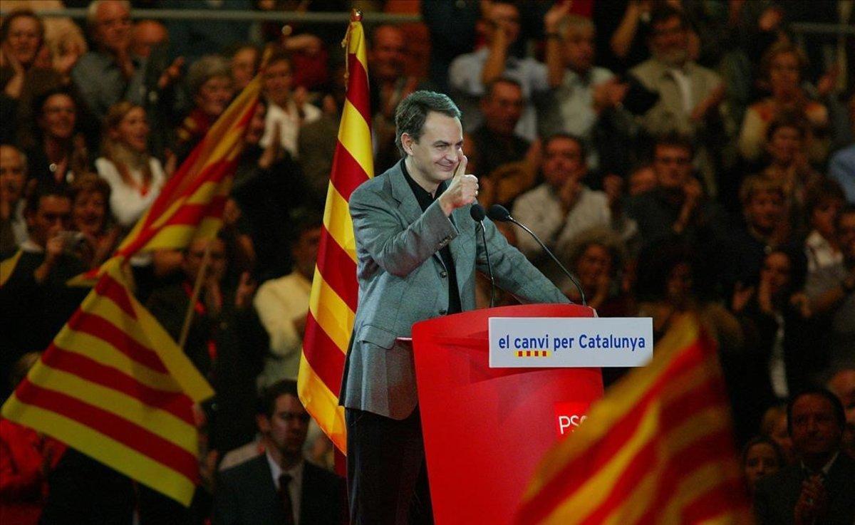 Apoyaré la reforma del Estatuto que salga del Parlamento catalán, dijo Zapatero en el mitin del Palau Sant Jordi del 13 de noviembre del 2003.