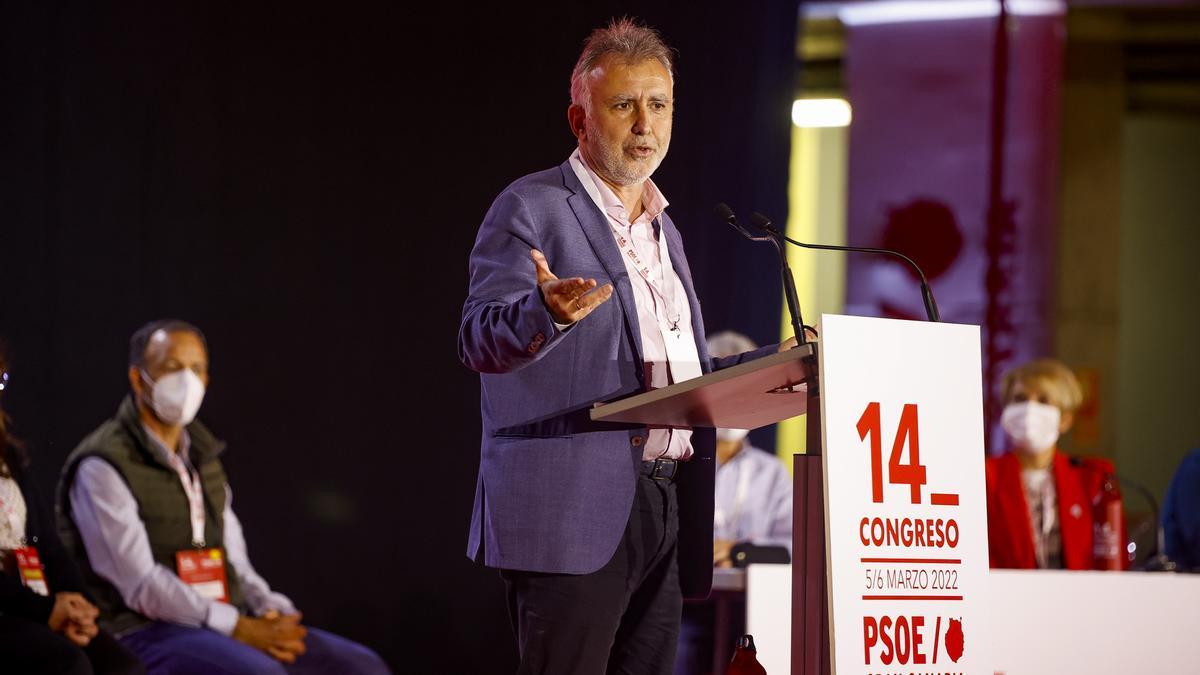 El presidente de Canarias y secretario general de los socialistas canarios, Ángel Víctor Torres, interviene en el 14º Congreso Insular del PSOE de Gran Canaria