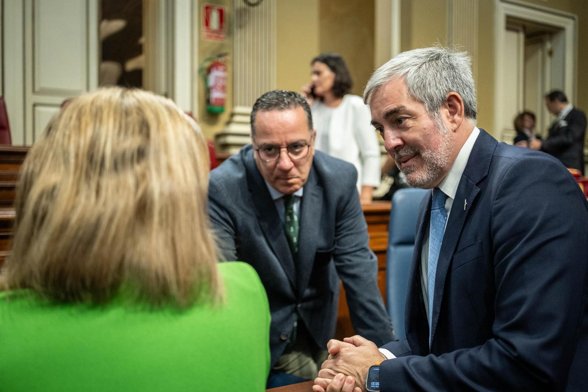 Pleno del Parlamento de Canarias (12.12.09)