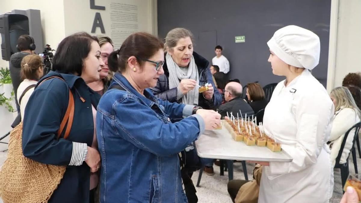 Una imagen del mercado gastronómico de Hinojosa del Duque.